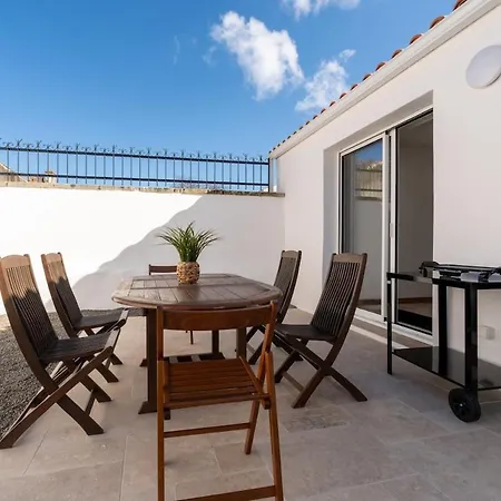 Prázdninový dům Maison Centre Avec Jardin *